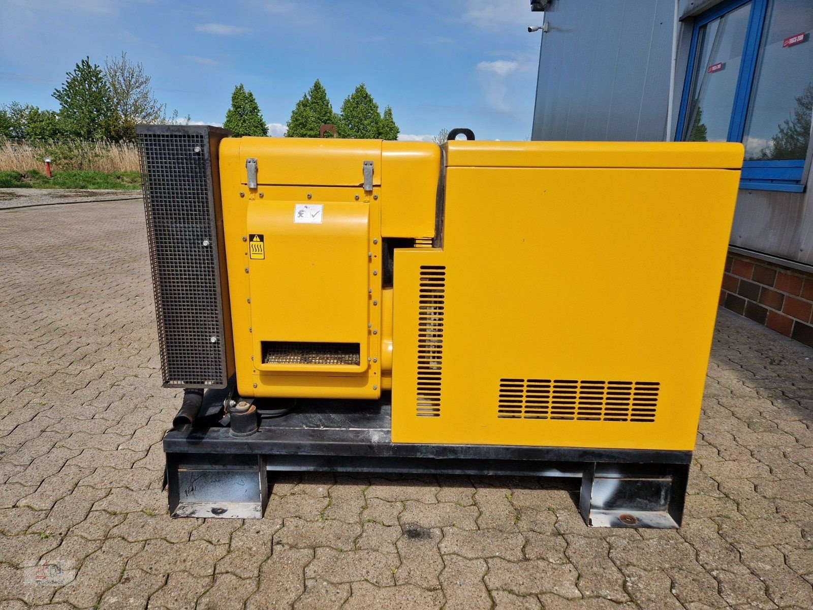 Stromaggregat типа Sonstige Stromaggregat GZA1 16 KVA / Hatz Diesel 15KW NUR 705 Std, Gebrauchtmaschine в Sottrum (Фотография 7)