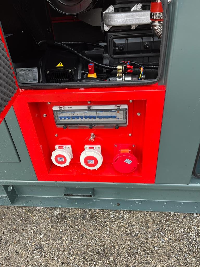 Stromerzeuger tip Bauer GFS-120KW, Gebrauchtmaschine in Neureichenau (Poză 10)