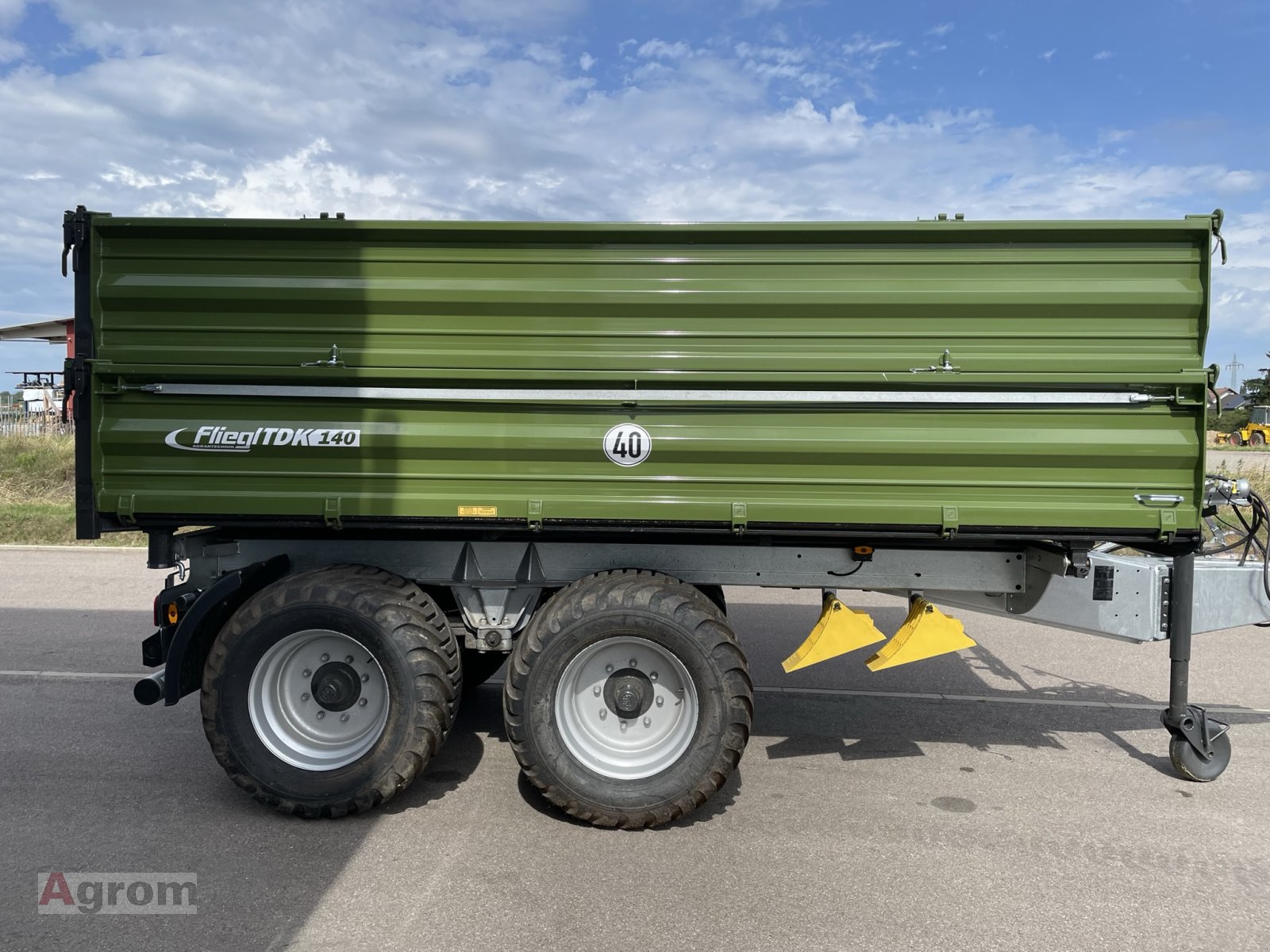 Tandemkipper van het type Fliegl TDK 140 FOX, Neumaschine in Meißenheim-Kürzell (Foto 8)