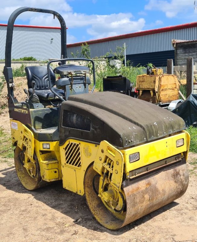 Tandemvibrationswalze typu Bomag BW 100 AD-4, Gebrauchtmaschine v BAZAINVILLE (Obrázok 4)