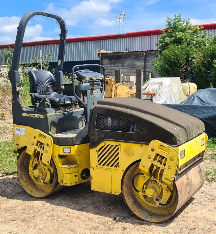 Tandemvibrationswalze typu Bomag BW 100 AD-4, Gebrauchtmaschine v BAZAINVILLE (Obrázok 3)