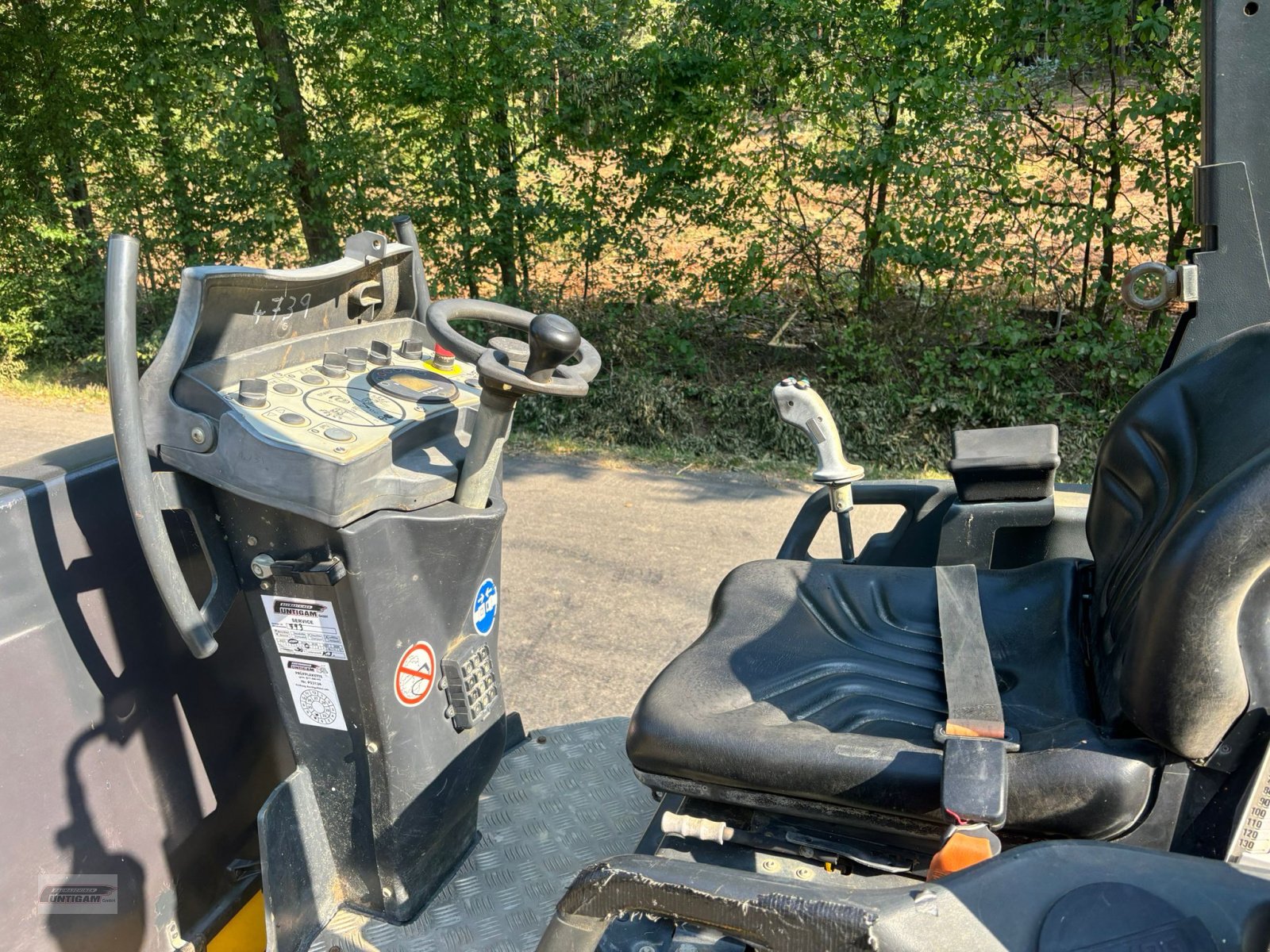 Tandemvibrationswalze van het type Bomag BW 120 AD-5, Gebrauchtmaschine in Deutsch - Goritz (Foto 10)