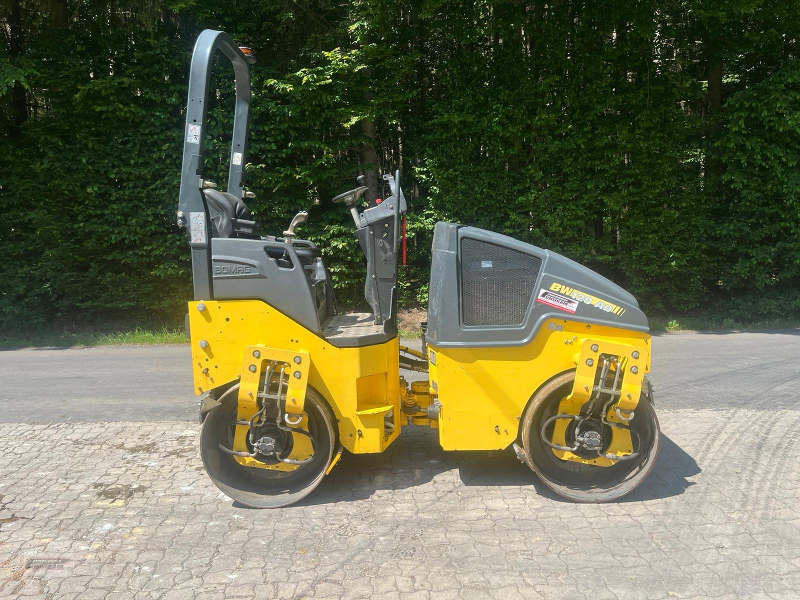 Tandemvibrationswalze des Typs Bomag BW 120 AD-5, Gebrauchtmaschine in Deutsch - Goritz (Bild 2)