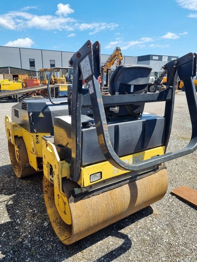 Tandemvibrationswalze du type Bomag BW138AD, Gebrauchtmaschine en Gabersdorf (Photo 7)