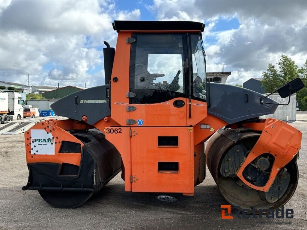 Tandemvibrationswalze typu Bomag Combination Roller BW174ACP, Gebrauchtmaschine v Rødovre (Obrázok 4)