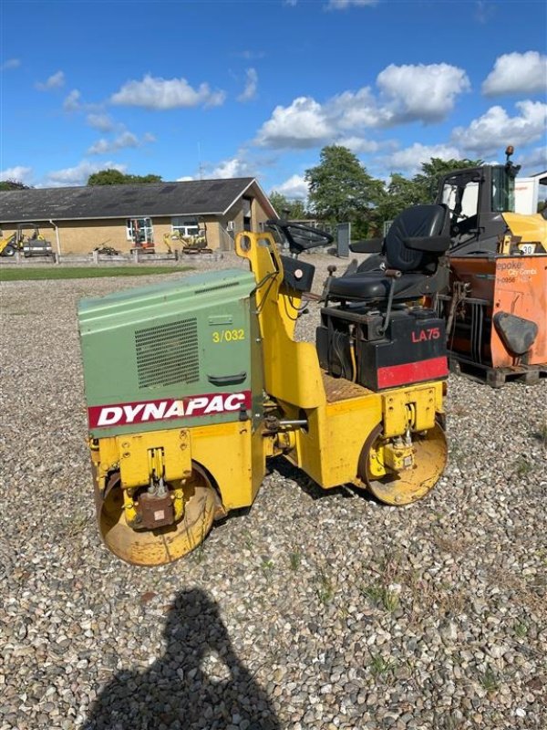 Tandemvibrationswalze des Typs DYNAPAC LF75A, Gebrauchtmaschine in Rødding (Bild 1)