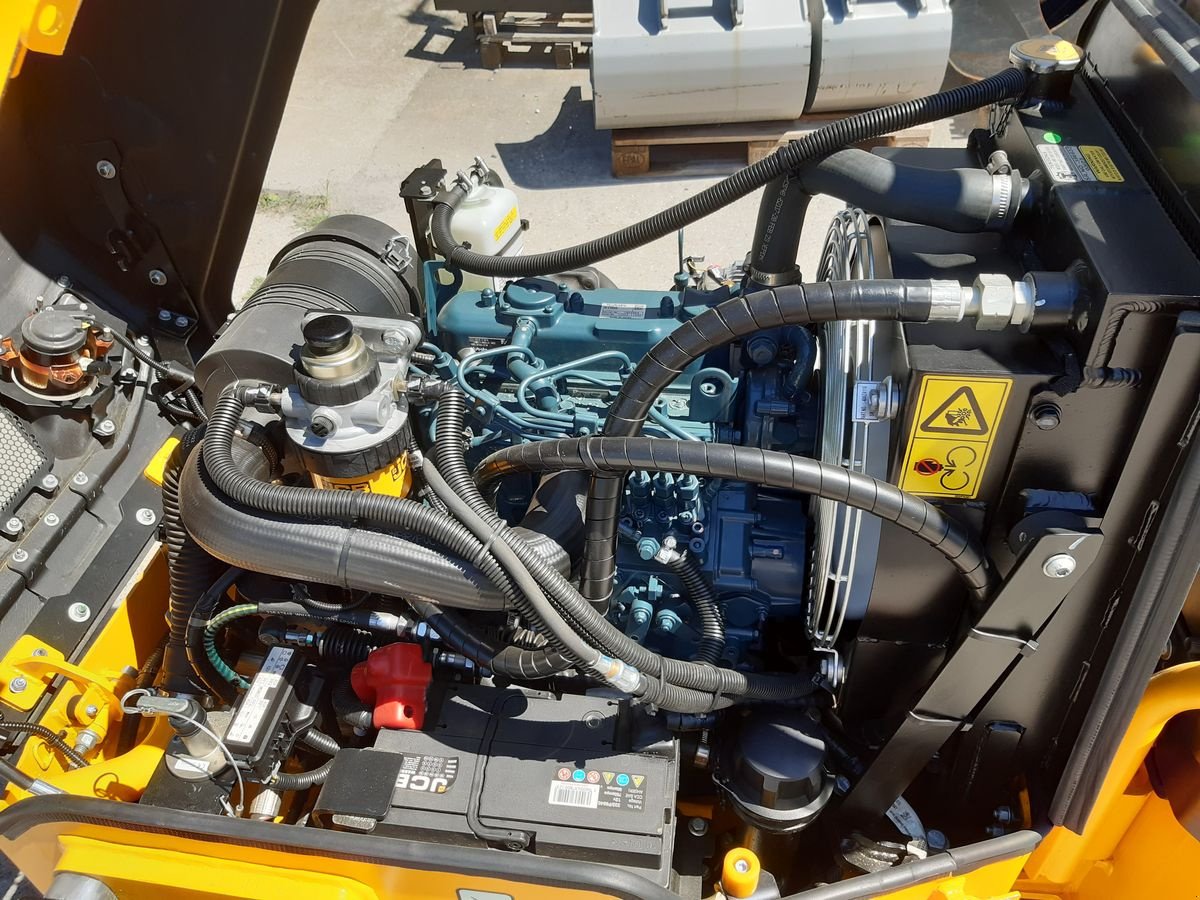 Tandemvibrationswalze des Typs JCB JCB CT160-80, Neumaschine in Wien (Bild 10)