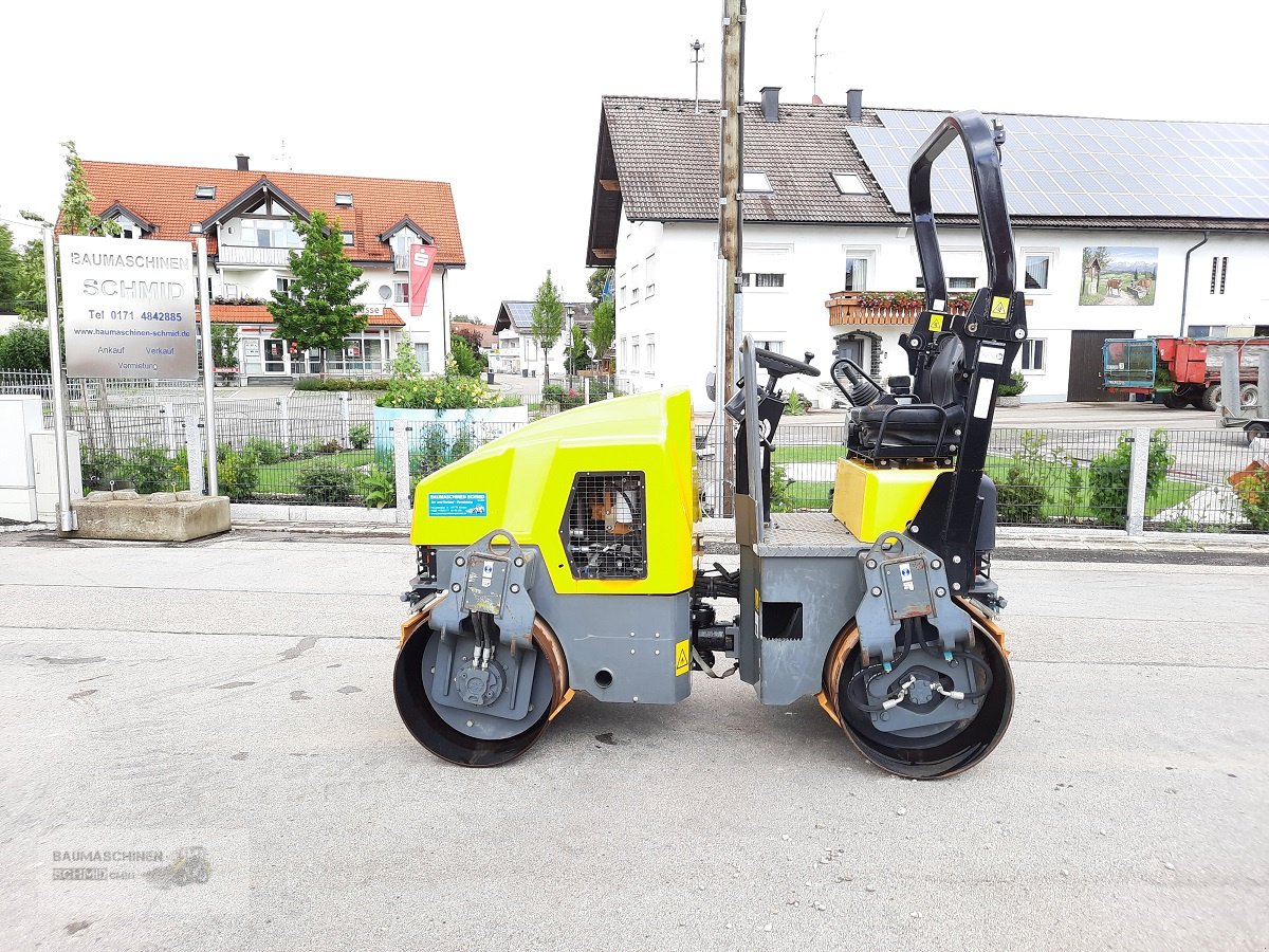 Tandemvibrationswalze van het type Wacker Neuson RD 27-120, Gebrauchtmaschine in Stetten (Foto 1)