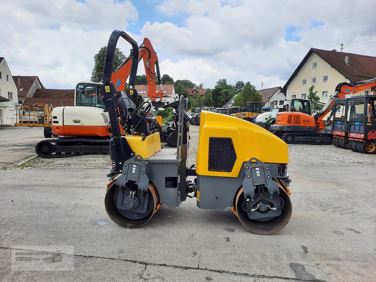 Tandemvibrationswalze van het type Wacker Neuson RD 27-120, Gebrauchtmaschine in Stetten (Foto 3)