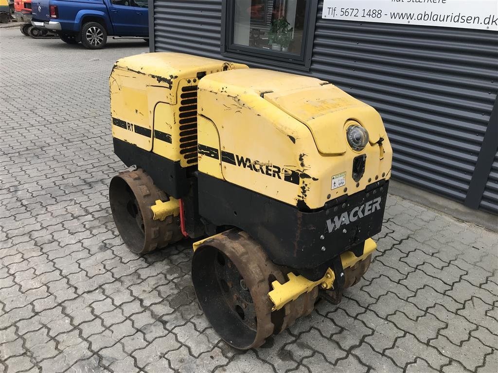 Tandemvibrationswalze du type Wacker Neuson RT Fjernstyret Råjordskompaktor, Gebrauchtmaschine en Rønnede (Photo 2)