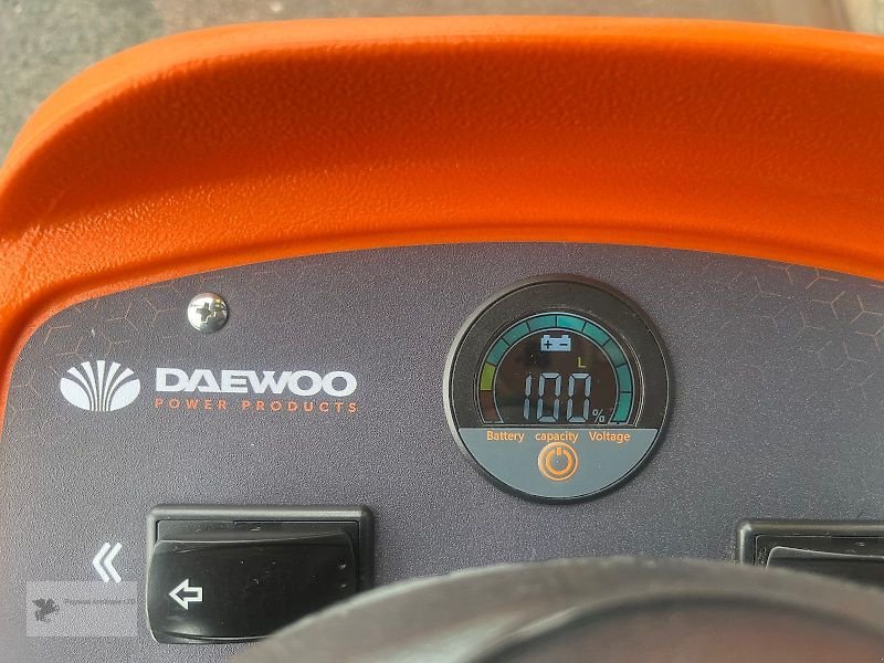 Tankanlage des Typs Daewoo DAS 100 Elektro Kehrmaschine Kabine BJ 2024, Gebrauchtmaschine in Gevelsberg (Bild 7)