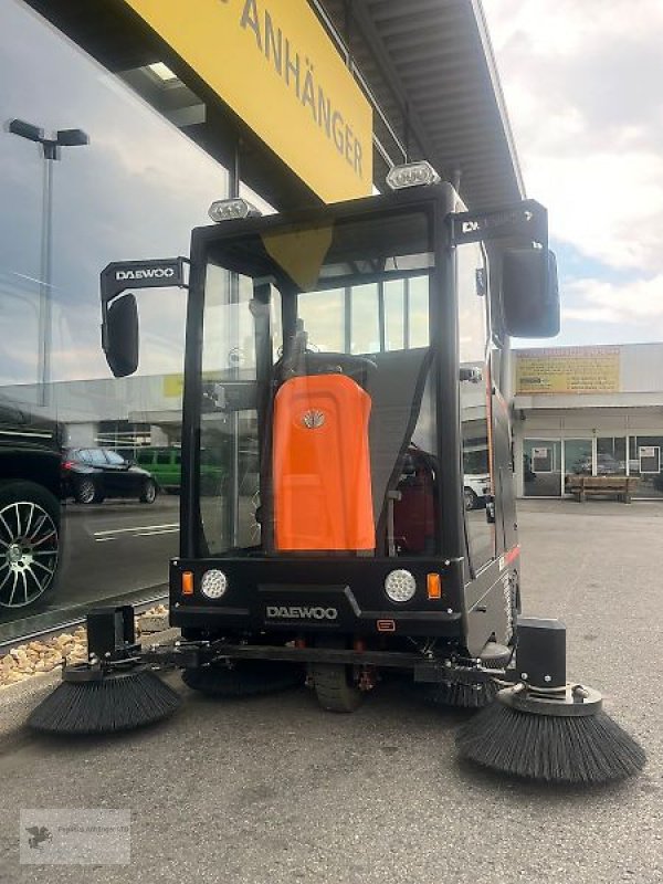 Tankanlage van het type Daewoo DAS 100 Elektro Kehrmaschine Kabine BJ 2024, Gebrauchtmaschine in Gevelsberg (Foto 1)