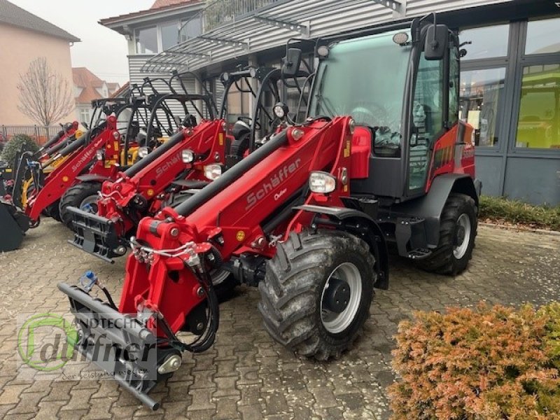 Teleradlader van het type Schäffer 5680 T, Neumaschine in Hohentengen (Foto 1)