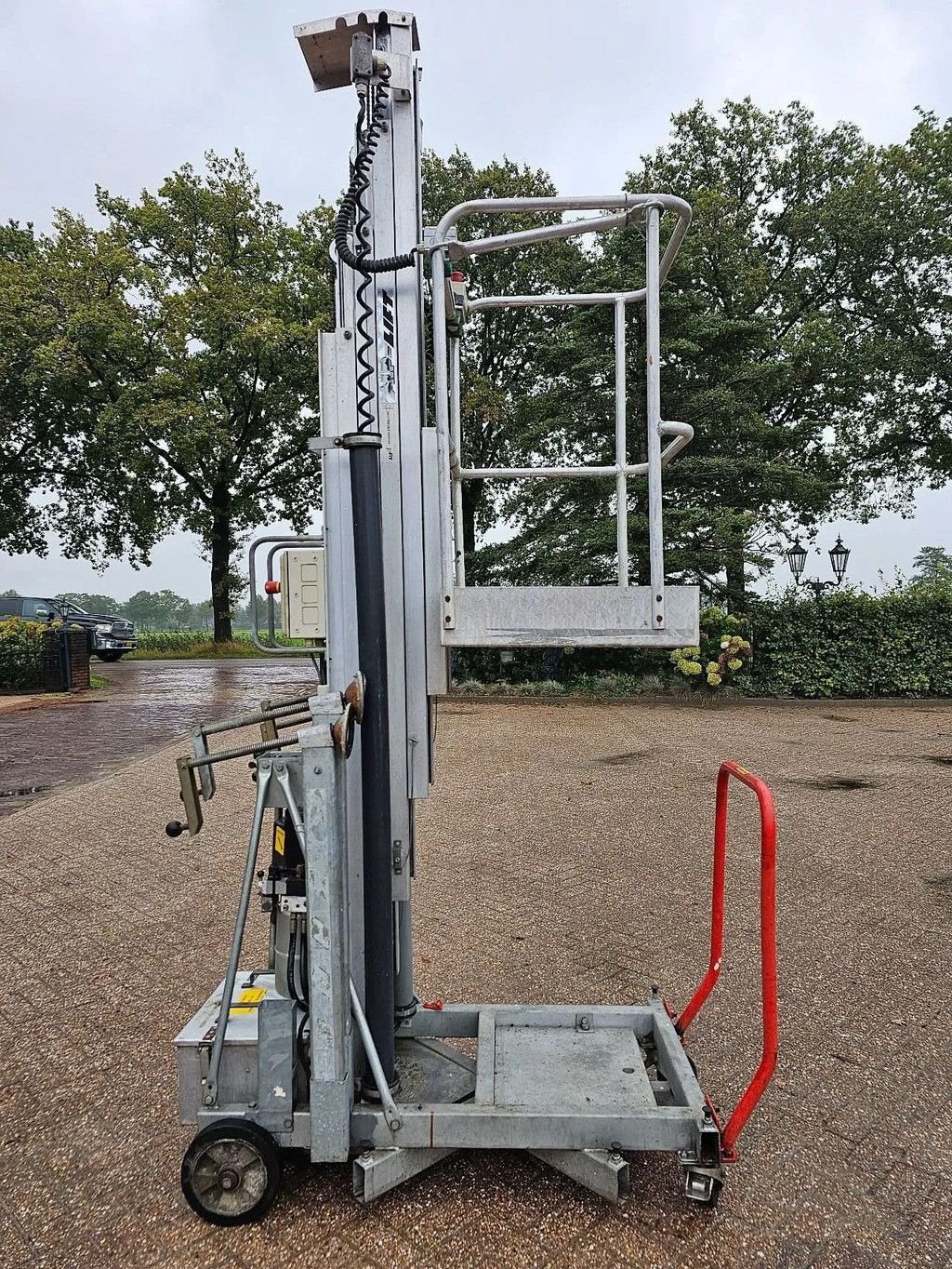 Teleskoparbeitsbühne del tipo Genie Alp lift kanaallift mast hoogwerker 9.4m marge, Gebrauchtmaschine en Scherpenzeel (Imagen 4)