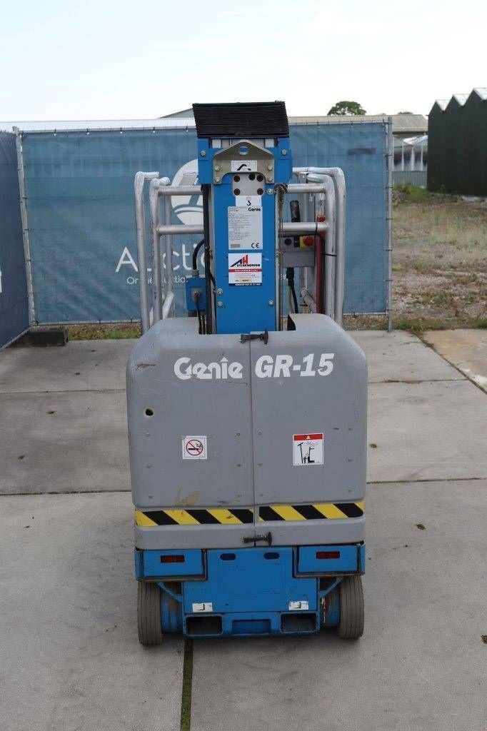 Teleskoparbeitsbühne Türe ait Genie GR-15, Gebrauchtmaschine içinde Antwerpen (resim 9)