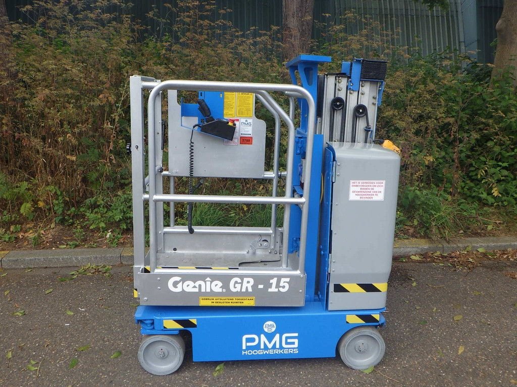 Teleskoparbeitsbühne des Typs Genie GR-15, Gebrauchtmaschine in Antwerpen (Bild 2)