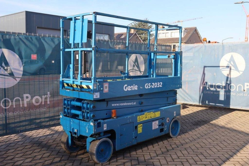 Teleskoparbeitsbühne del tipo Genie GS-2032, Gebrauchtmaschine en Antwerpen (Imagen 9)