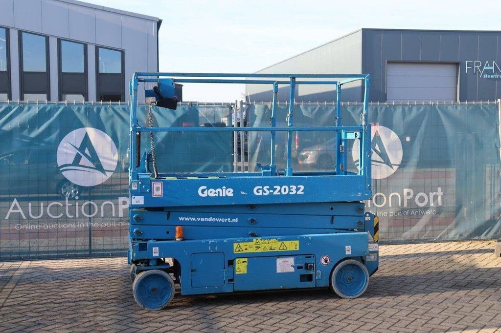 Teleskoparbeitsbühne del tipo Genie GS-2032, Gebrauchtmaschine en Antwerpen (Imagen 1)