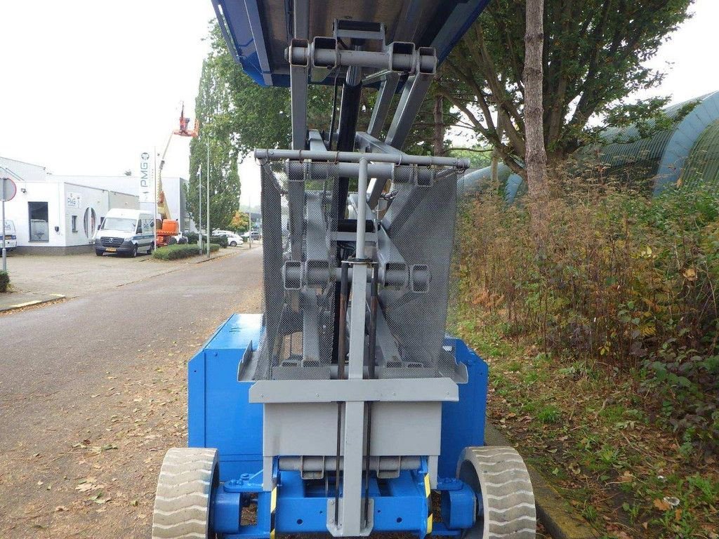 Teleskoparbeitsbühne des Typs Genie GS-3268DC, Gebrauchtmaschine in Antwerpen (Bild 9)