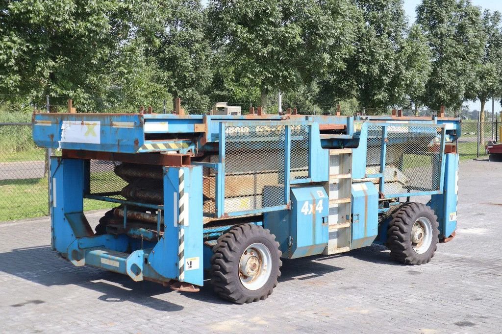 Teleskoparbeitsbühne van het type Genie GS-3384 RT 12 METER NOT WORKING PARTS MACHINE, Gebrauchtmaschine in Marknesse (Foto 3)