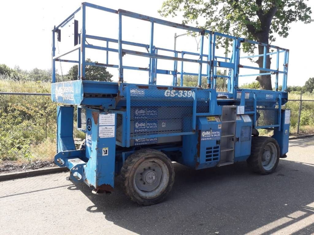 Teleskoparbeitsbühne van het type Genie GS 3390, Gebrauchtmaschine in Sittard (Foto 7)