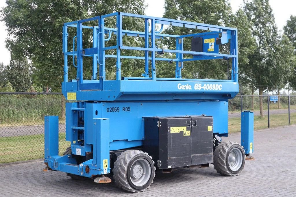 Teleskoparbeitsbühne del tipo Genie GS-4069 DC 14.3 METER 363 KG, Gebrauchtmaschine In Marknesse (Immagine 3)