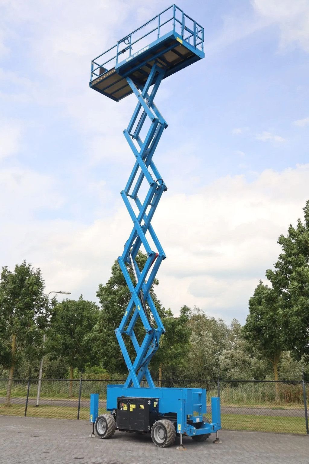 Teleskoparbeitsbühne del tipo Genie GS-4069 DC 14.3 METER 363 KG, Gebrauchtmaschine In Marknesse (Immagine 9)