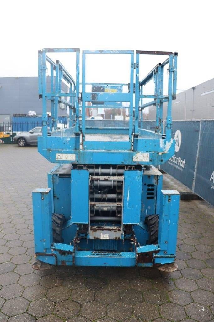 Teleskoparbeitsbühne del tipo Genie GS-4069 RT, Gebrauchtmaschine en Antwerpen (Imagen 4)