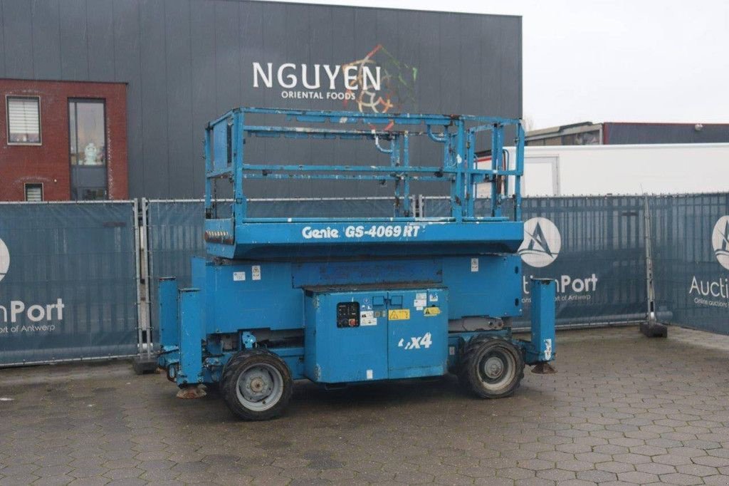 Teleskoparbeitsbühne des Typs Genie GS-4069 RT, Gebrauchtmaschine in Antwerpen (Bild 1)