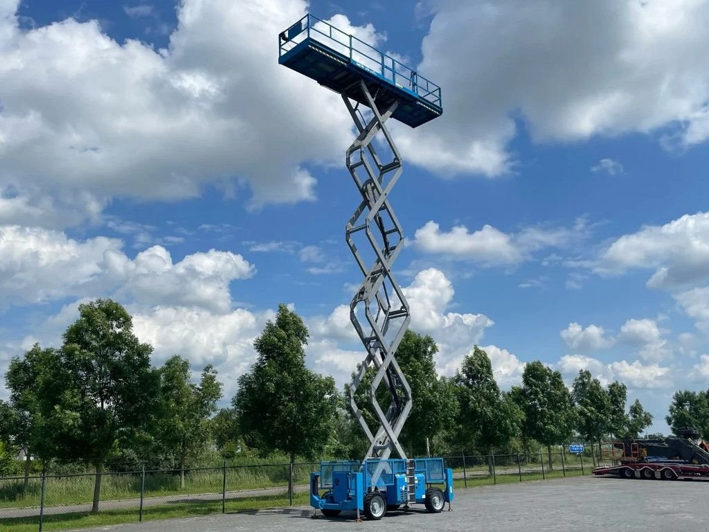 Teleskoparbeitsbühne типа Genie GS-5390 RT 18 METER 680 KG 220V, Gebrauchtmaschine в Marknesse (Фотография 9)