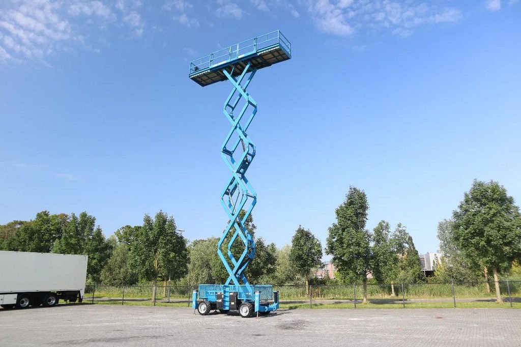 Teleskoparbeitsbühne типа Genie GS-5390 RT 18 METER 680 KG 220V, Gebrauchtmaschine в Marknesse (Фотография 9)