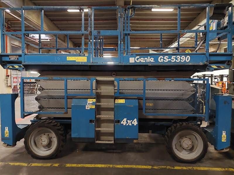 Teleskoparbeitsbühne typu Genie GS-5390 RT, Gebrauchtmaschine w Waregem (Zdjęcie 1)