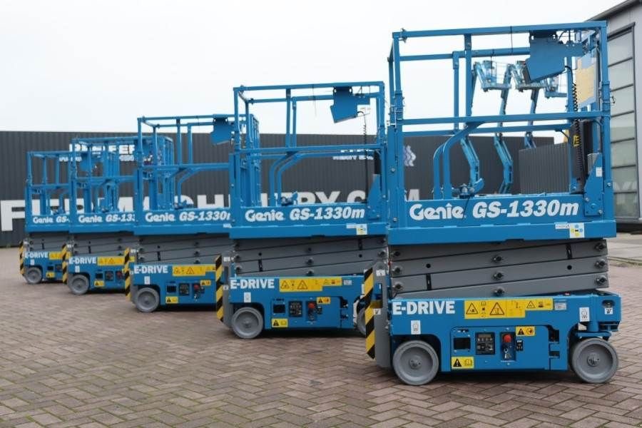 Teleskoparbeitsbühne van het type Genie GS1330M ALL-ELECTRIC DC DRIVE, 5.9M WORKING HEIGHT, Gebrauchtmaschine in Groenlo (Foto 11)