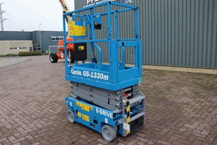 Teleskoparbeitsbühne tipa Genie GS1330M ALL-ELECTRIC DC DRIVE, 5.9M WORKING HEIGHT, Gebrauchtmaschine u Groenlo (Slika 5)