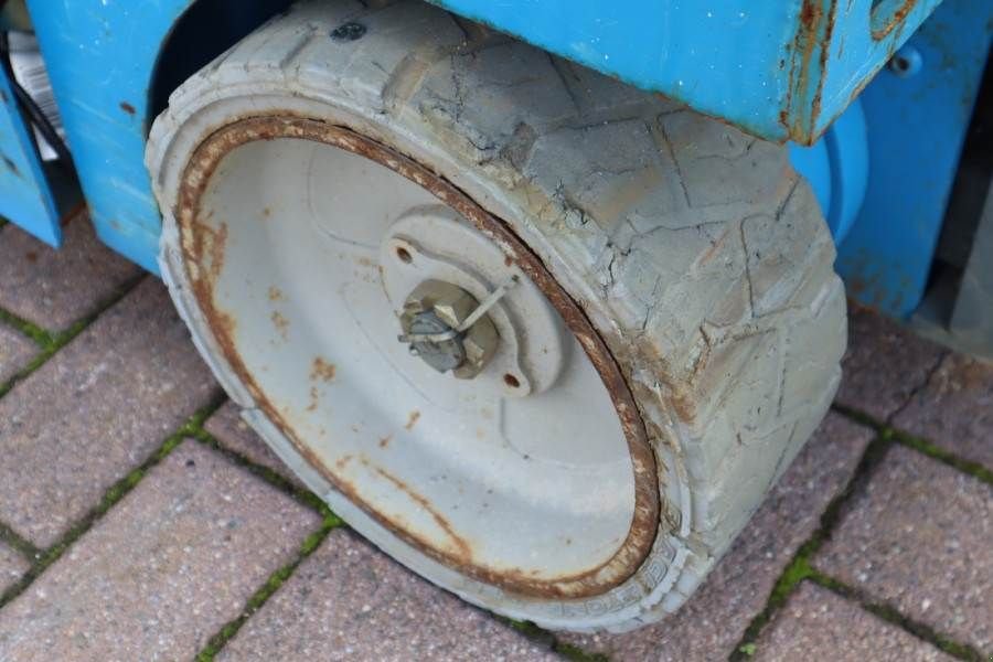 Teleskoparbeitsbühne van het type Genie GS1932 Electric, Working Height 7.8 m, 227kg Capac, Gebrauchtmaschine in Groenlo (Foto 10)