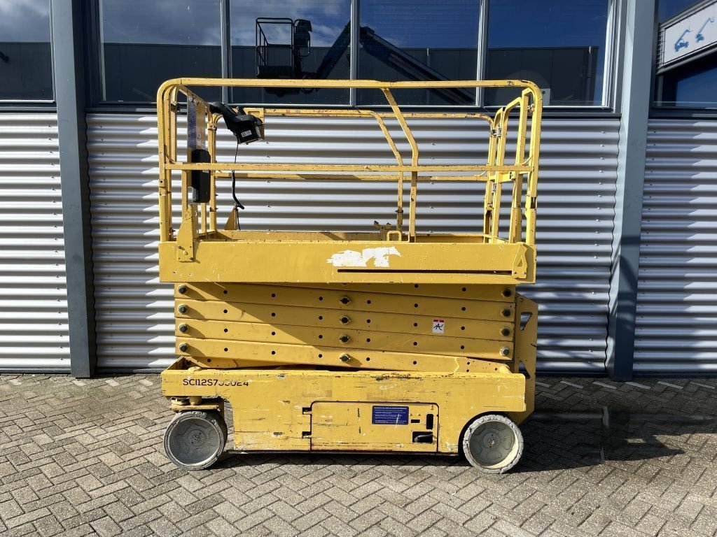 Teleskoparbeitsbühne van het type Genie GS3246 Schaarhoogwerker Hoogwerker, Gebrauchtmaschine in Hedel (Foto 1)