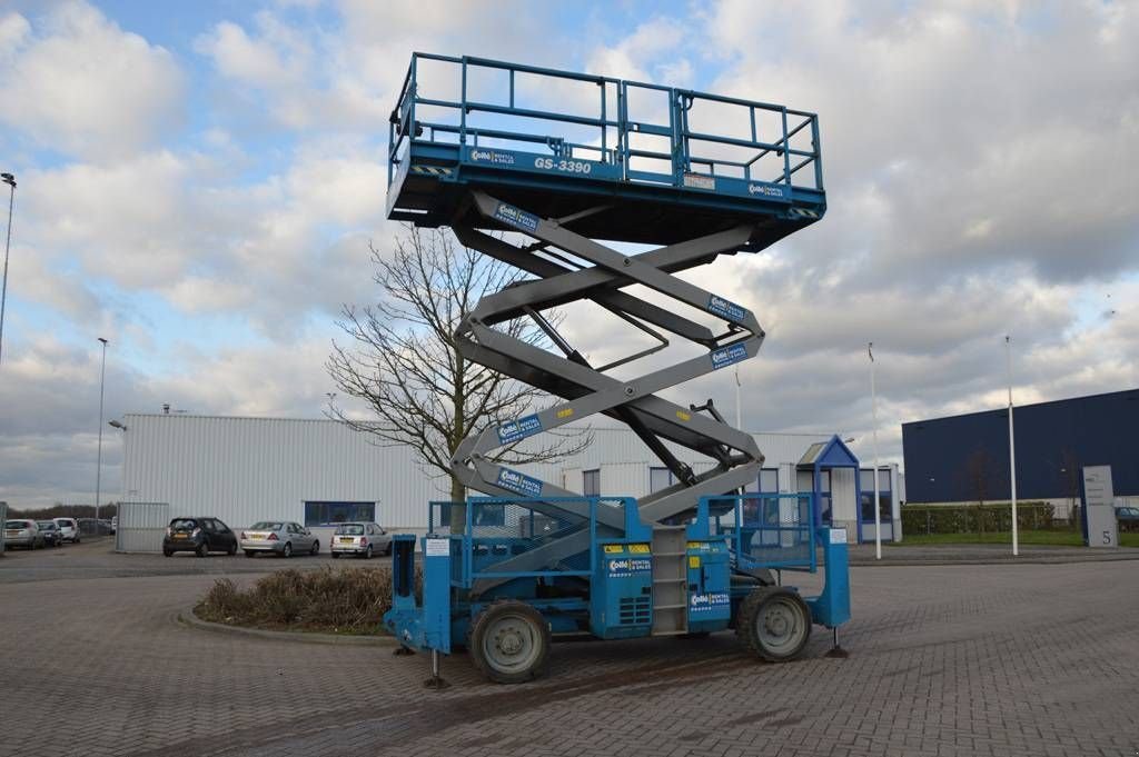 Teleskoparbeitsbühne van het type Genie GS3390 RT, Gebrauchtmaschine in Sittard (Foto 1)