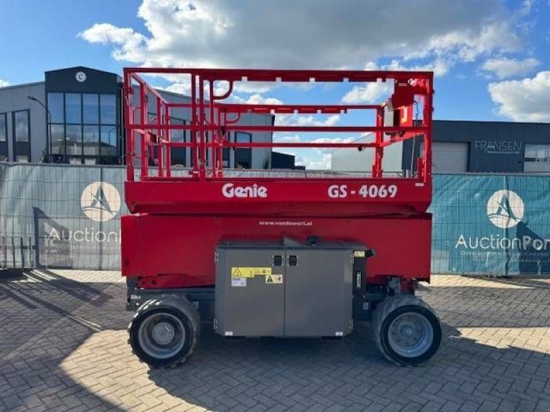 Teleskoparbeitsbühne des Typs Genie GS4069, Gebrauchtmaschine in Antwerpen (Bild 1)