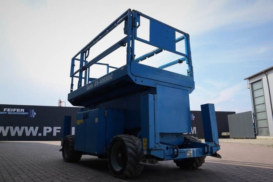 Teleskoparbeitsbühne del tipo Genie GS4069DC Electric, 14m Working Height, 363kg Capac, Gebrauchtmaschine en Groenlo (Imagen 10)