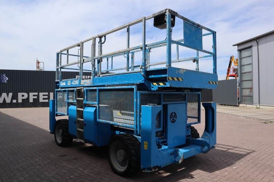 Teleskoparbeitsbühne tipa Genie GS4390 Diesel, 4x4 Drive, 15.11m Working Height 68, Gebrauchtmaschine u Groenlo (Slika 8)