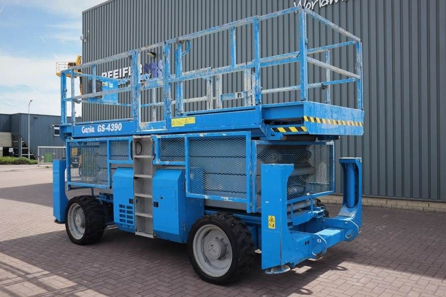 Teleskoparbeitsbühne del tipo Genie GS4390 Diesel, 4x4 Drive, 15.11m Working Height 68, Gebrauchtmaschine In Groenlo (Immagine 9)