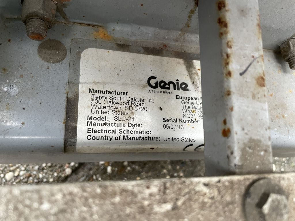 Teleskoparbeitsbühne tip Genie SLC-24 Materiaallift kanaallift, Gebrauchtmaschine in Hedel (Poză 3)