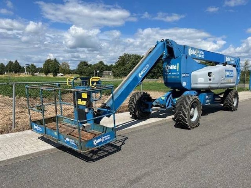 Teleskoparbeitsbühne du type Genie Z 135, Gebrauchtmaschine en Sittard (Photo 4)