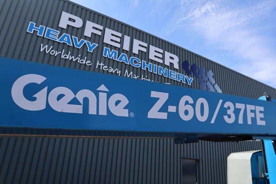 Teleskoparbeitsbühne Türe ait Genie Z60/37FE Valid Inspection, *Guarantee! Hybrid, 4x4, Gebrauchtmaschine içinde Groenlo (resim 10)