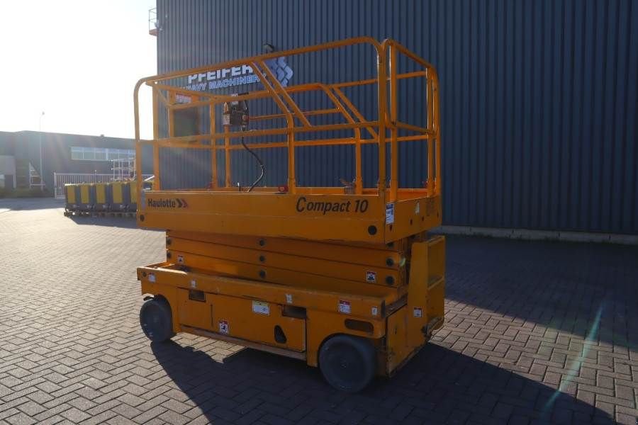 Teleskoparbeitsbühne van het type Haulotte Compact 10 Electric, 10m Working Height, 450kg Cap, Gebrauchtmaschine in Groenlo (Foto 4)