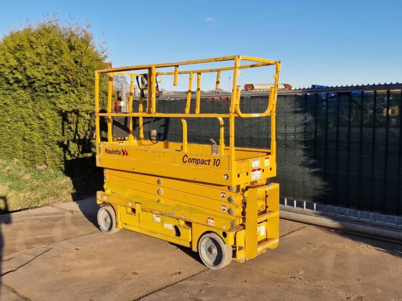 Teleskoparbeitsbühne van het type Haulotte Compact 10 N schaarhoogwerker scissorlift 10m, Gebrauchtmaschine in Hooge mierde (Foto 1)