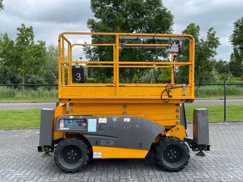 Teleskoparbeitsbühne del tipo Haulotte COMPACT 12 DX 12M 450 KG 4X4, Gebrauchtmaschine In Marknesse (Immagine 1)