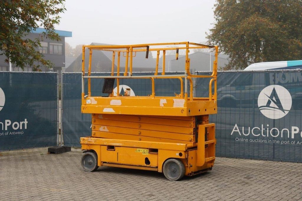 Teleskoparbeitsbühne van het type Haulotte COMPACT 12, Gebrauchtmaschine in Antwerpen (Foto 3)