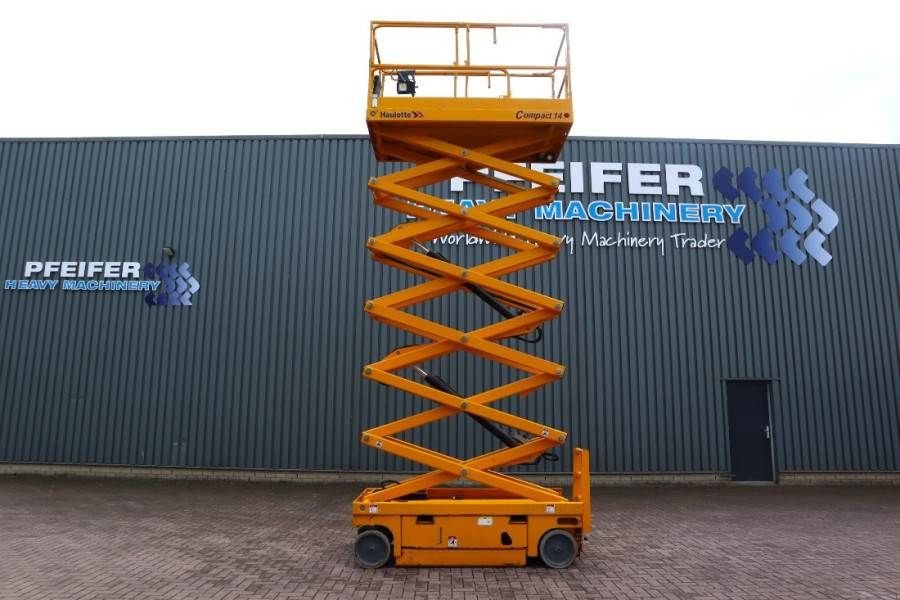 Teleskoparbeitsbühne van het type Haulotte Compact 14 Electric, 14m Working Height, 350kg Cap, Gebrauchtmaschine in Groenlo (Foto 3)