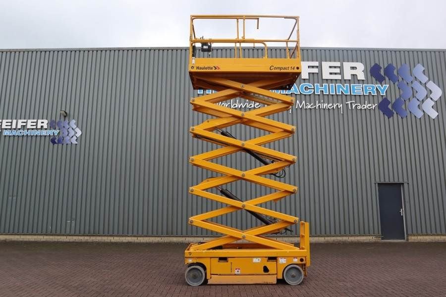 Teleskoparbeitsbühne du type Haulotte Compact 14 Electric, 4x2 Drive, 14m Working Height, Gebrauchtmaschine en Groenlo (Photo 5)